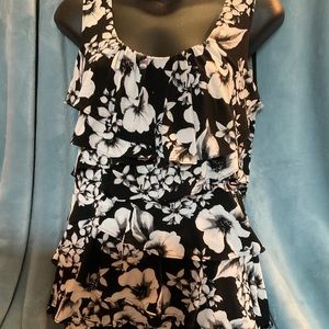 WHITE HOUSE/BLACK MARKET FLORAL SHIRT